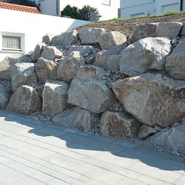 Müller Garten- und Landschaftsbau: Weitere Gestaltungsmöglichkeiten aus Naturstein